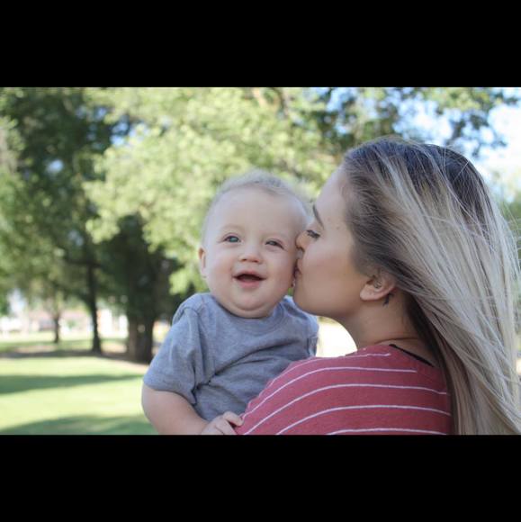 Meet your Posher, Cheyenne - Picture 1 of 1